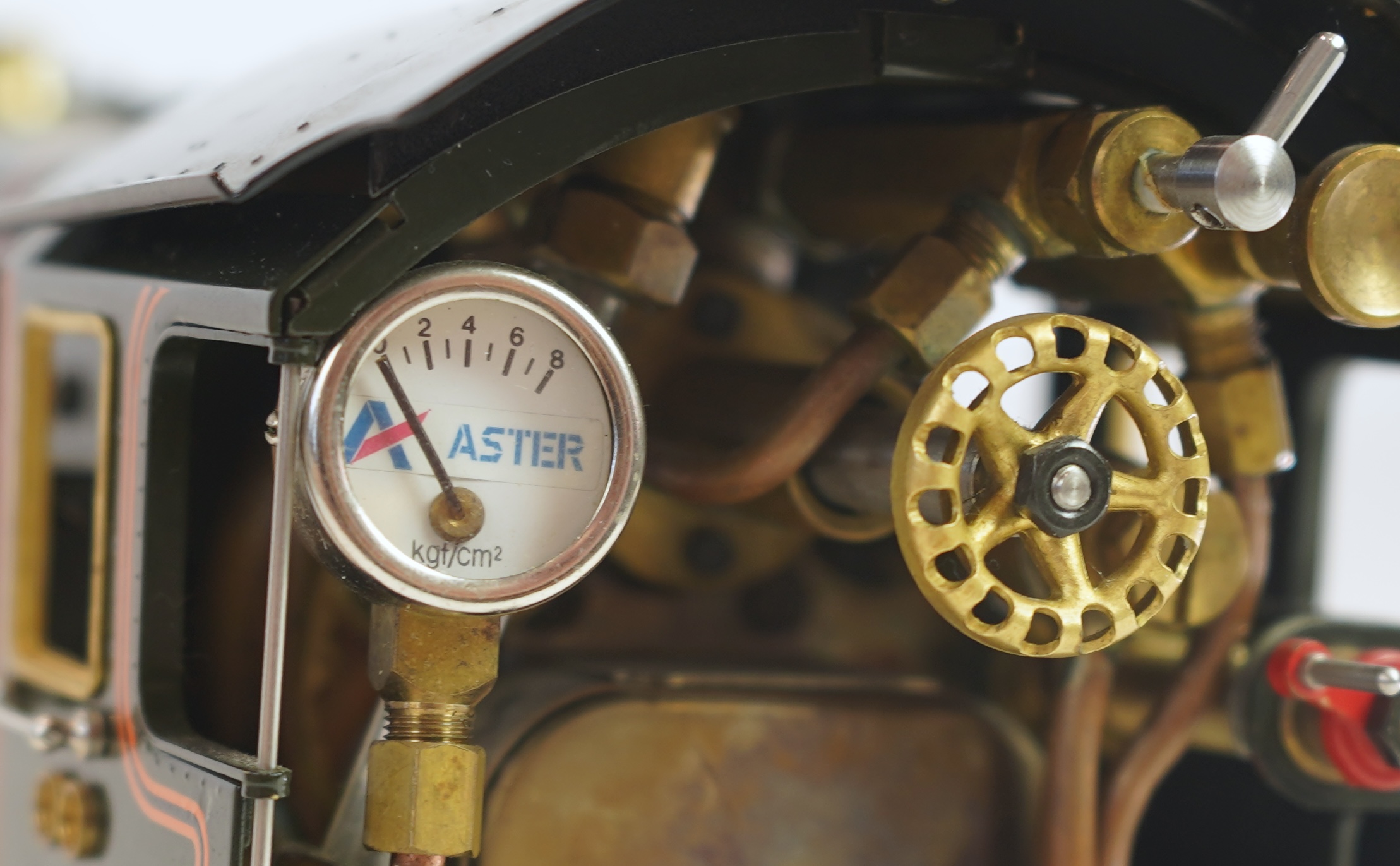 A Gauge One Aster Hobbies live steam GWR King Class, 4-6-0 tender locomotive, King George V 6000, with spirit fired working four cylinder motion, with assembly and operating instructions.